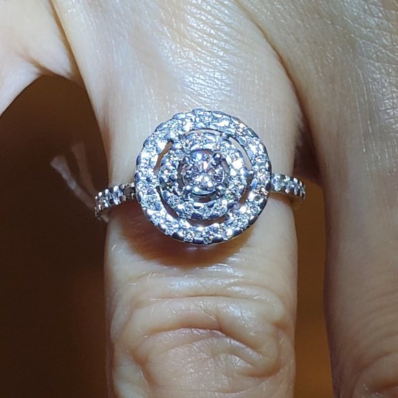 Brand new beautiful diamond 14K white gold ring - Picture 5 of 11